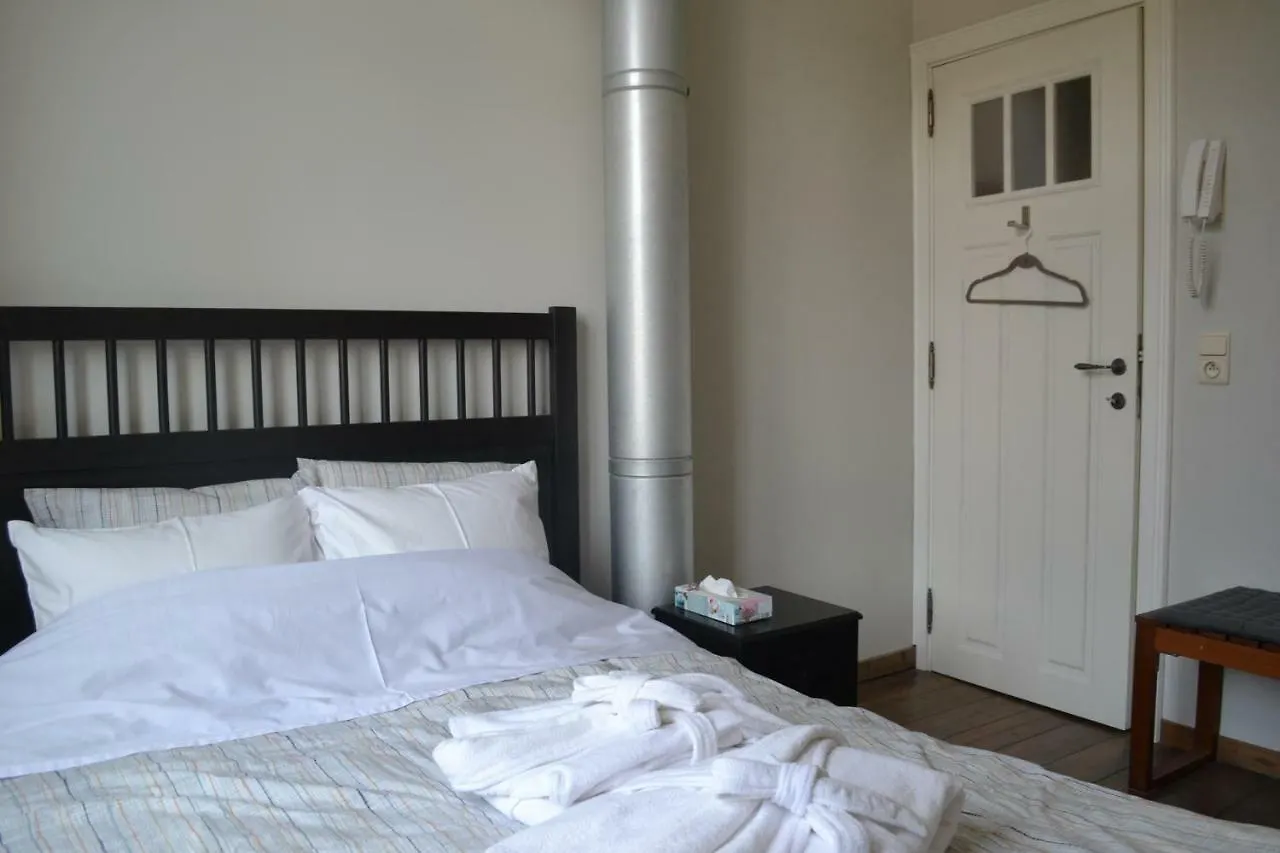 1,2,Trois...Le Roi Bed & Breakfast Ghent Belgium