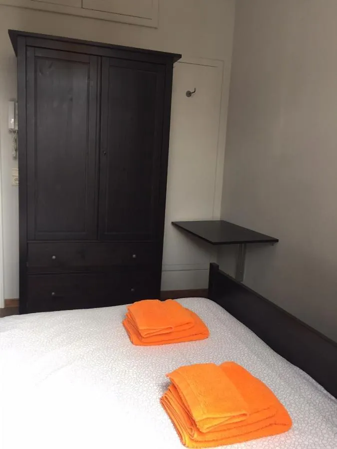 1,2,Trois...Le Roi Bed & Breakfast Ghent Belgium