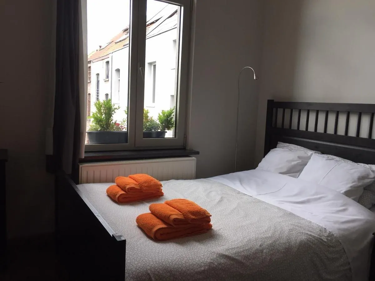 1,2,Trois...Le Roi Bed & Breakfast Ghent 0*,  Belgium